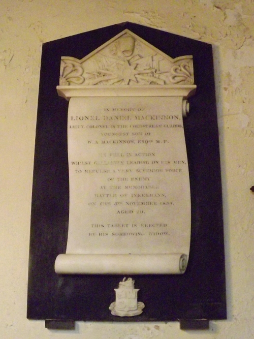 Memorial Lionel Daniel Mackinnon