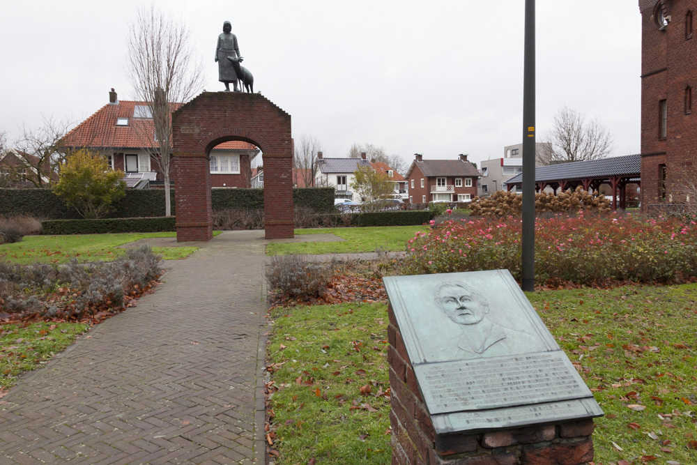 Monument Tante Riek Winterswijk #1