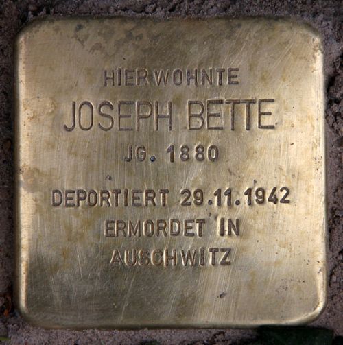 Stolpersteine Westflische Strae 37