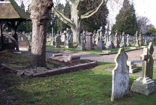 Oorlogsgraven van het Gemenebest St John Churchyard #1