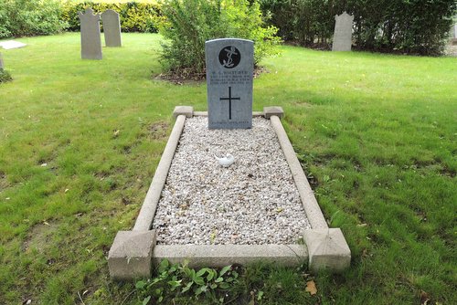Commonwealth War Graves Kamperland #2