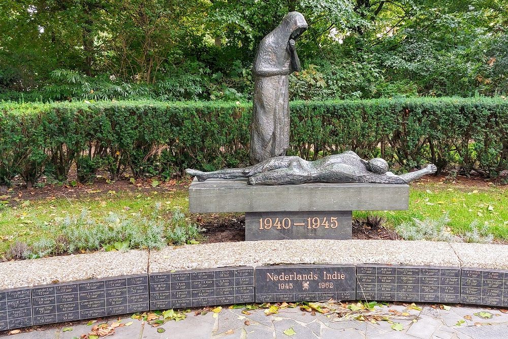 War Memorial Maassluis #2