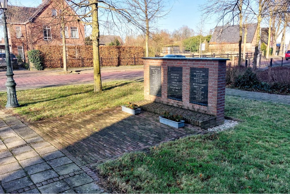 Monument War Victims Ewijk #2