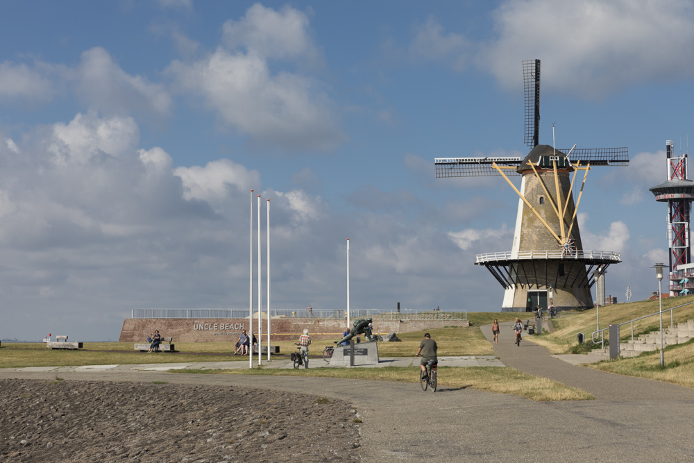 Sporen van de Strijd: Monument bij de Oranjemolen in Vlissingen
