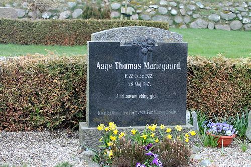 Grave Aage Thomas Mariegaard #1