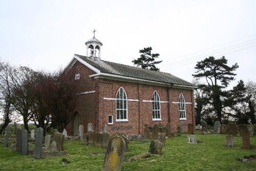 Oorlogsgraf van het Gemenebest St. Peter Churchyard