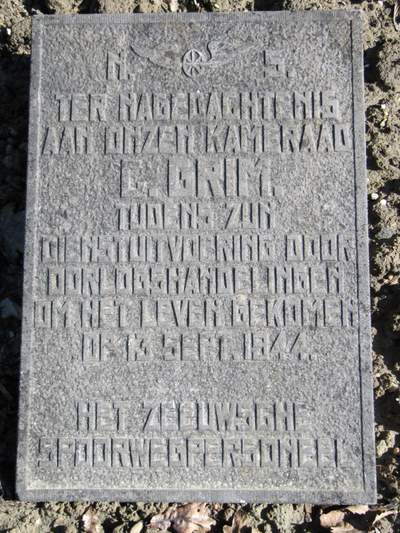 Dutch War Graves 's-Heerenhoek #4