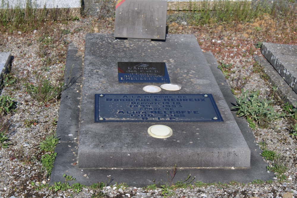 Belgian Graves Veterans Enines #2