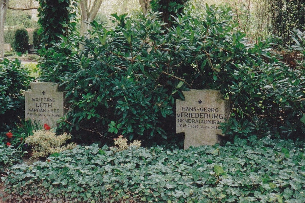 Graves Von Friedeburg And Lth, Flensburg #2