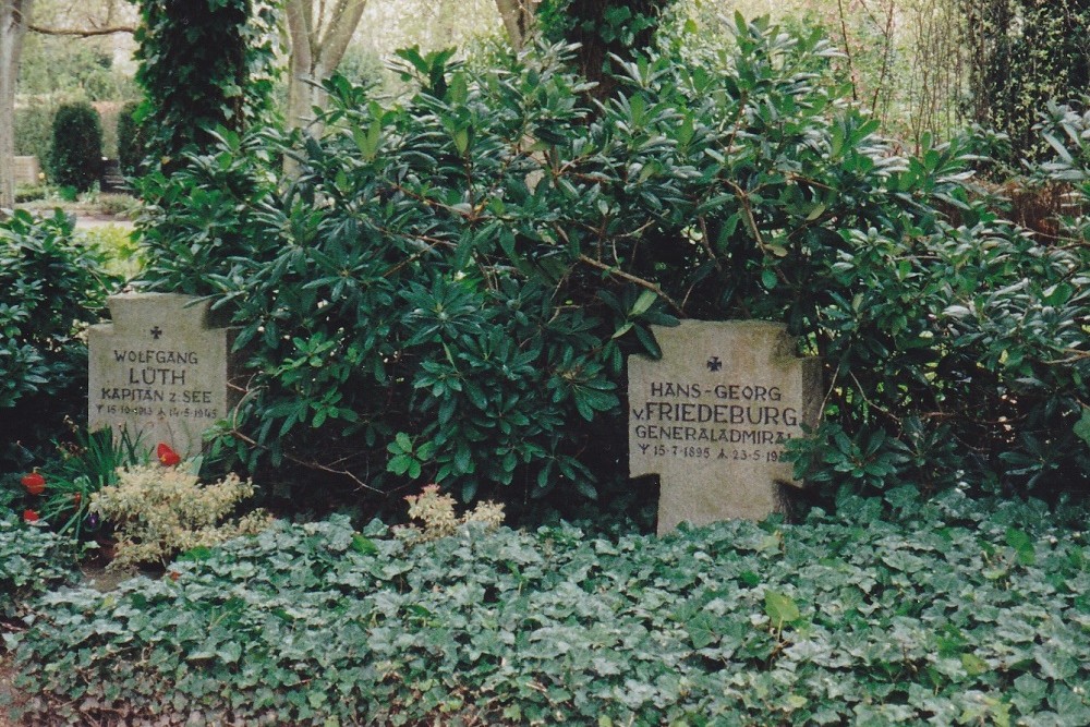 Graves Von Friedeburg And Lüth, Flensburg #2