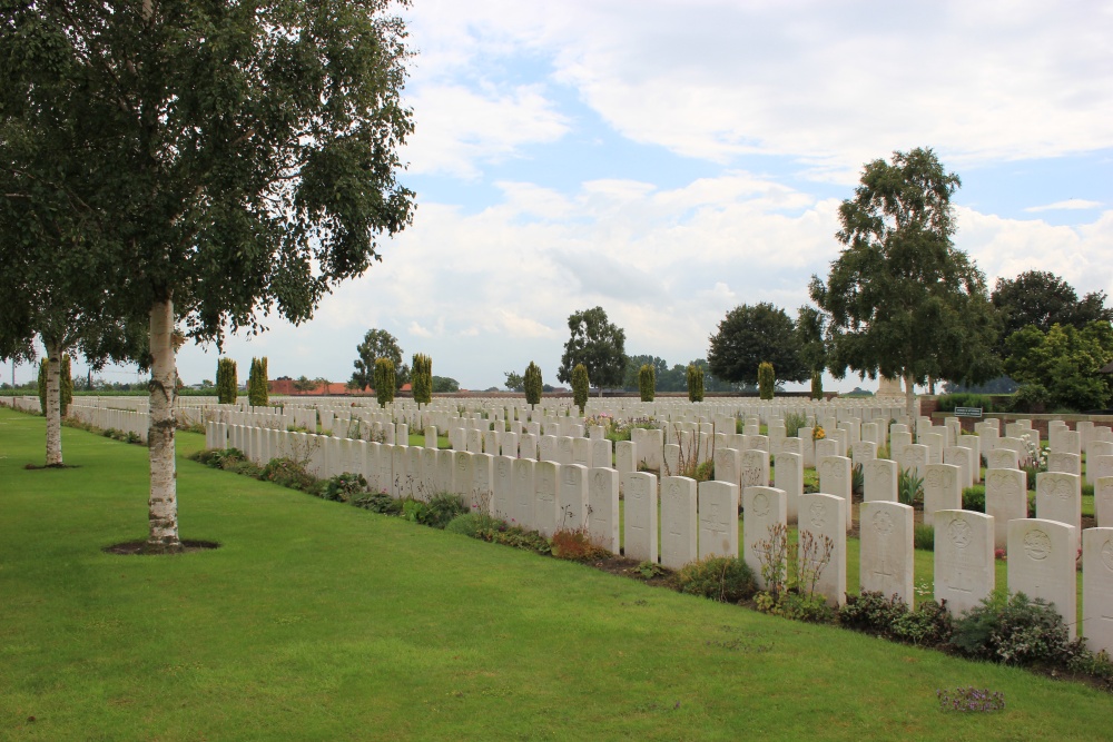 Commonwealth War Cemetery Mendinghem #1