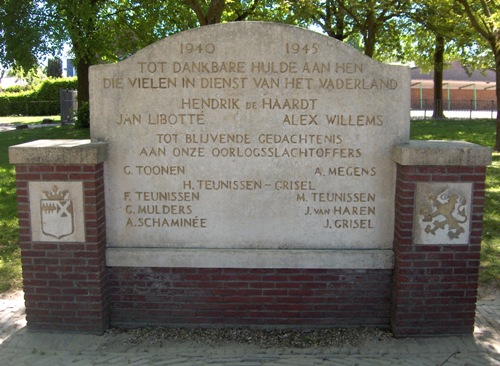 War Memorial Winssen #2