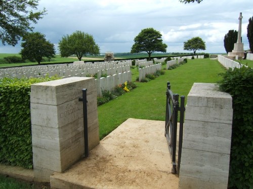 Commonwealth War Cemetery Gordon Dump