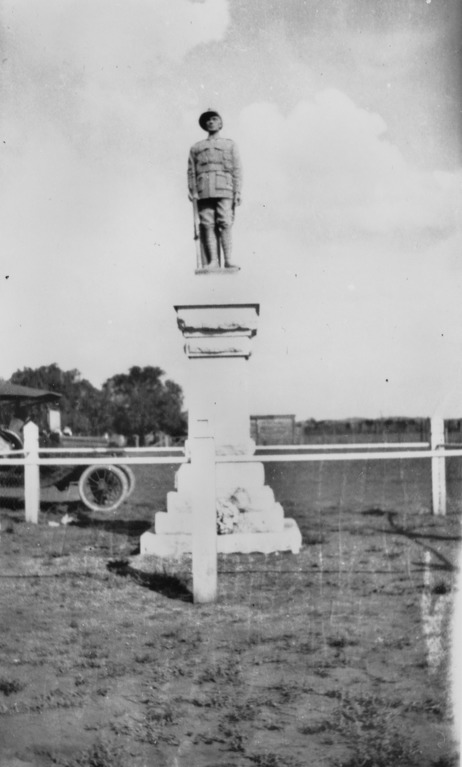 War Memorial Kaimkillenbun #1