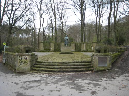 War Memorial Großholthausen #1