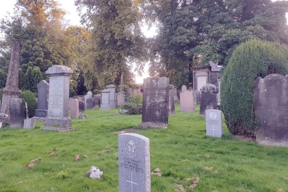 Commonwealth War Graves Keith Old Churchyard