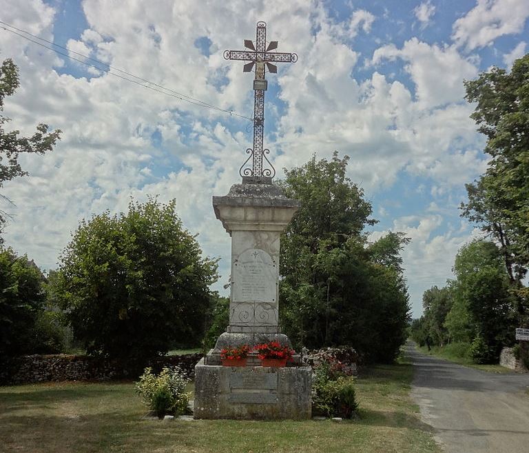 War Memorial Lunegarde #1