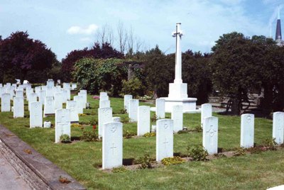 Commonwealth War Graves Hornchurch Cemetery