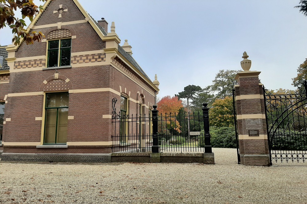 Dutch War Graves Municipal Cemetery Hilversum #1