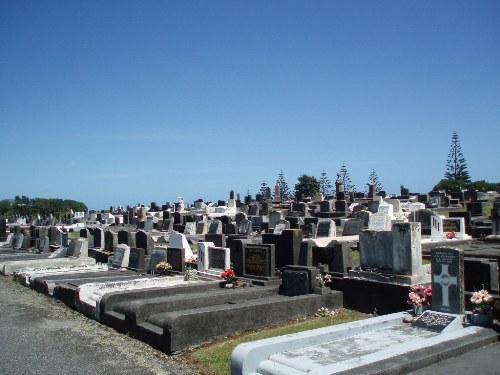 Commonwealth War Graves Karoro Cemetery
