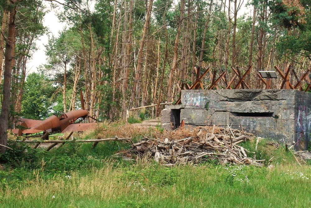 Duitse Bunker en Schijnvliegveld Riel