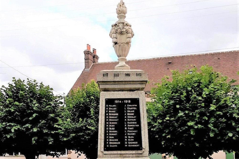 War Memorial Courville-sur-Eure #4