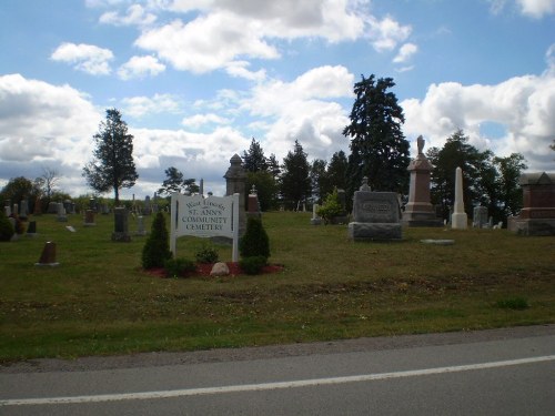 Commonwealth War Grave St. Ann's Community Church Cemetery