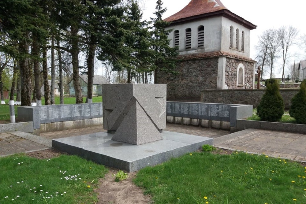 Sovjet Oorlogsbegraafplaats Lenkimai #1