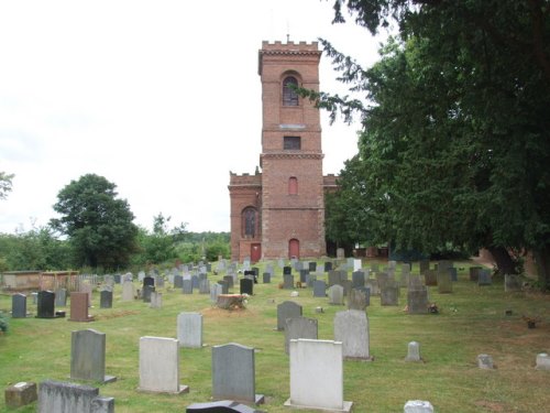 Oorlogsgraf van het Gemenebest St. John the Baptist Churchyard