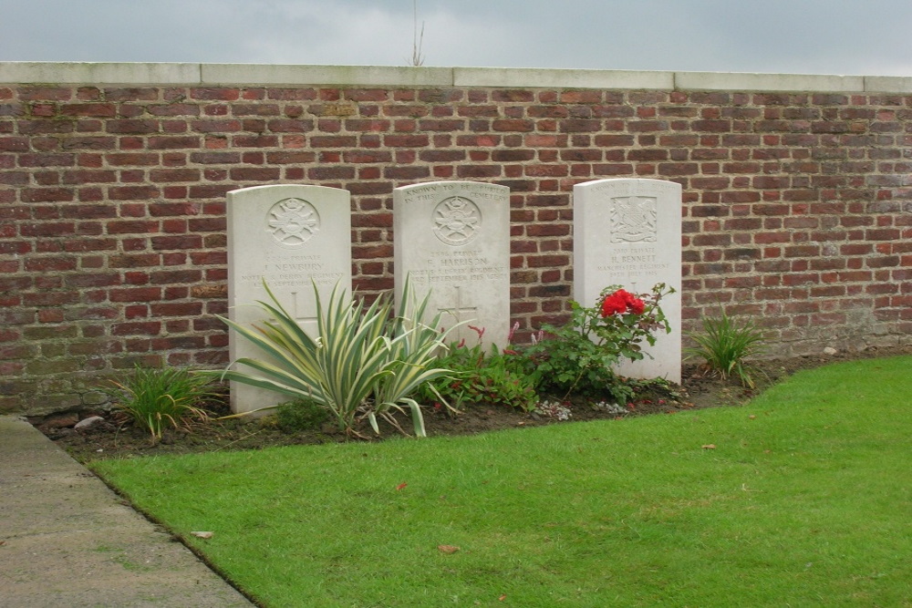 Commonwealth War Cemetery Chester Farm #4
