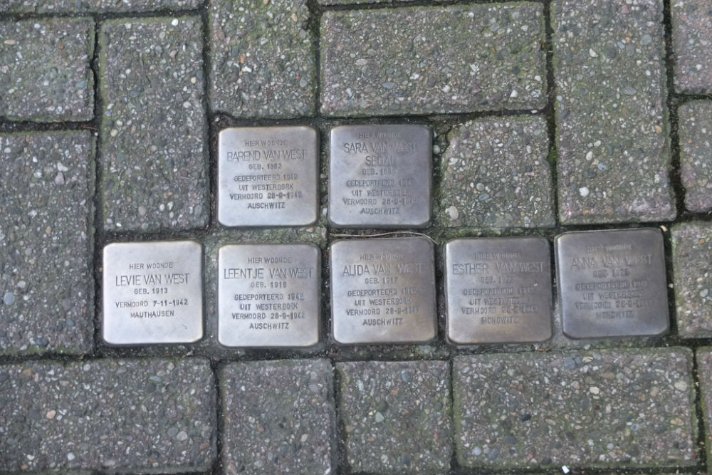 Stolpersteine Zandstraat 11-ll