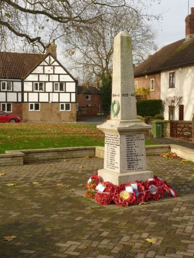 Oorlogsmonument Harworth #1