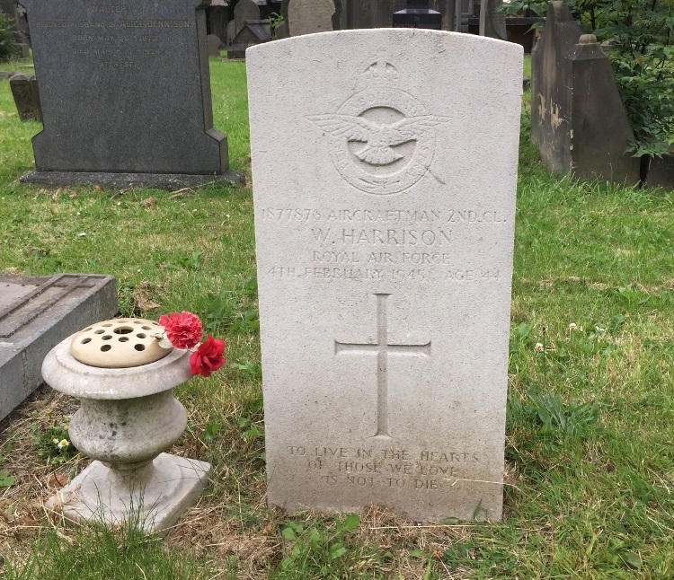 Commonwealth War Graves Tong Cemetery