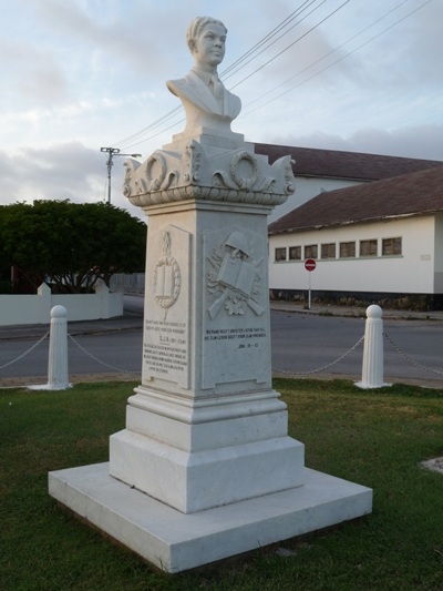 Monument Boy Ecury #3