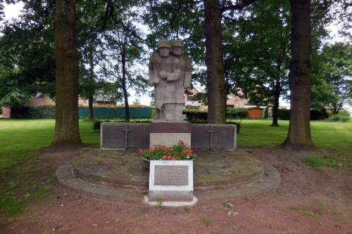War Memorial Lippramsdorf #1