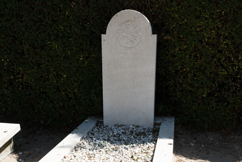 Nederlandse Oorlogsgraven Nieuw-Lekkerland #4