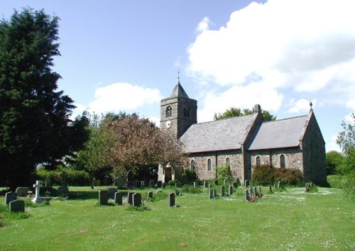 Commonwealth War Graves St. Andrew Churchyard #1