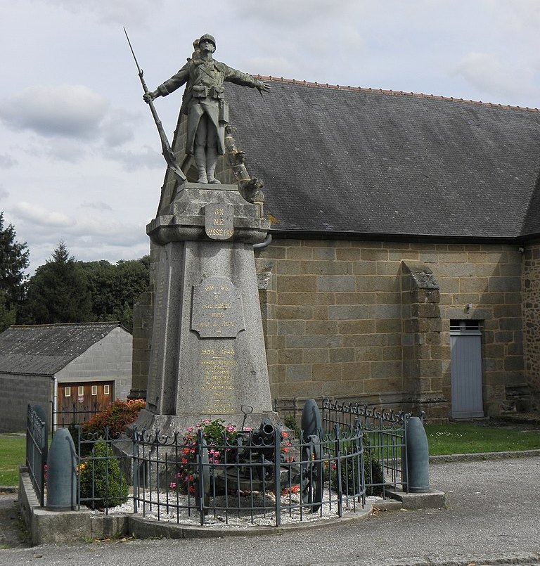 Oorlogsmonument Saint-Marc-le-Blanc #1