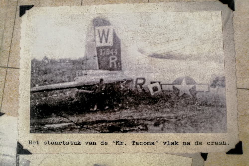 Information Panel B-17G ‘Mr. Tacoma’ 43-3794 #2