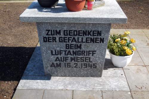 Memorial Bombing Wesel #2