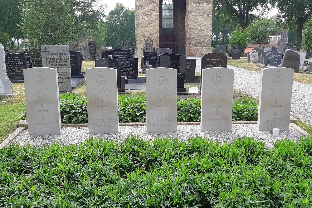 Commonwealth War Graves General Cemetery Nijemirdum #4