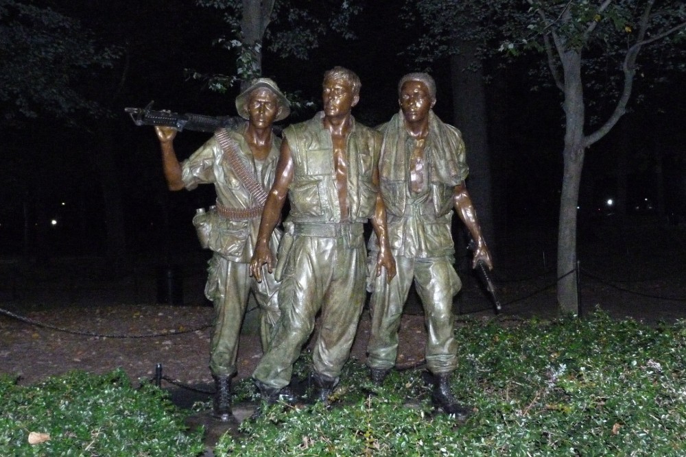 Memorial Three Soldiers #4