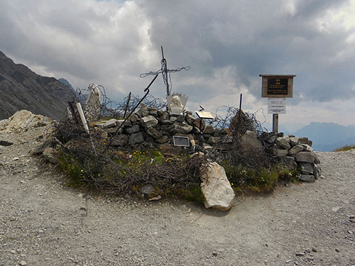 Monument Passo delle Selle #1