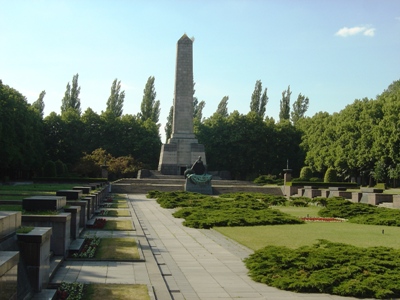 Soviet War Memorial (Schönholzer Heide) #3