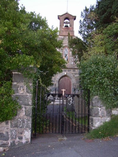 Oorlogsgraven van het Gemenebest St. Celynin Churchyard #1