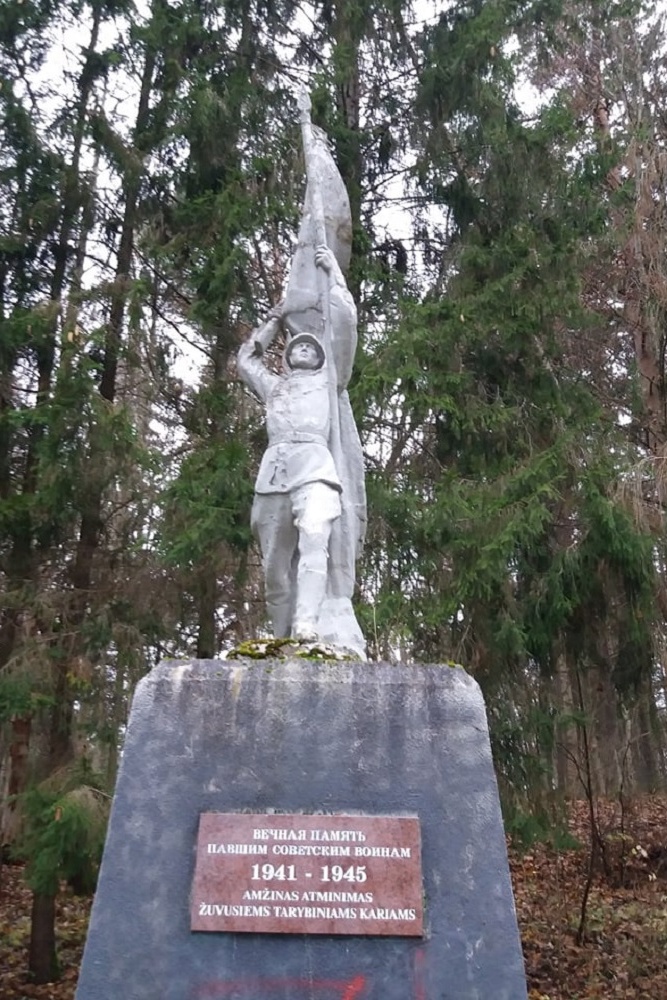 Soviet War Cemetery Bubiai #2