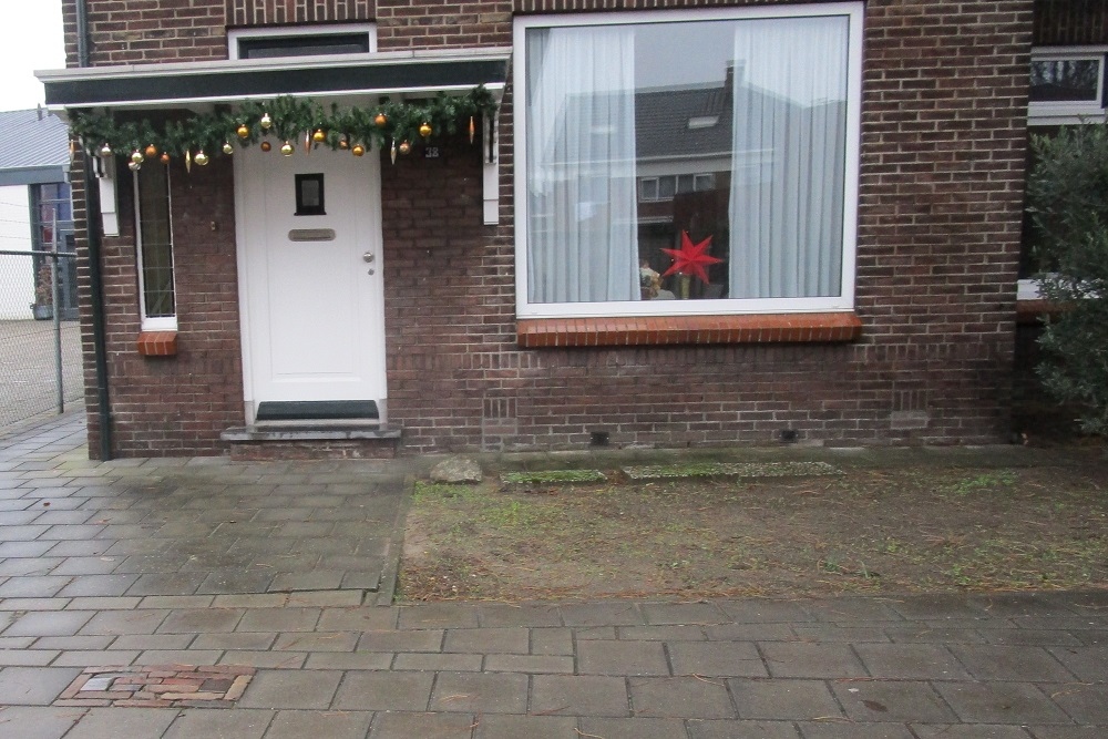 Stolpersteine Kievitstraat 38 #4