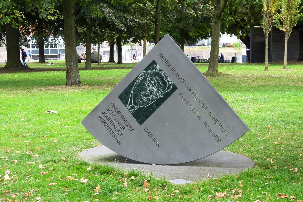 Monument Henk van Randwijk