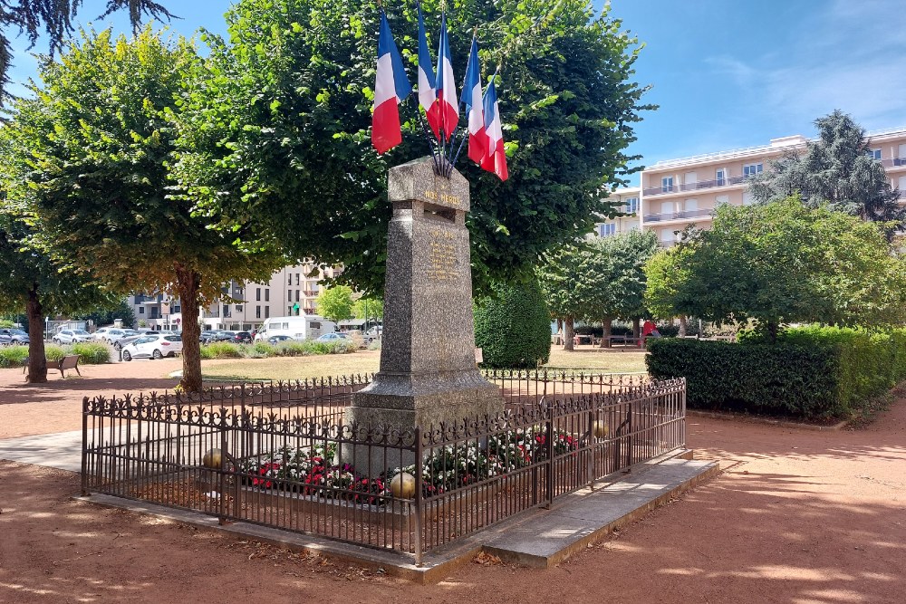 Oorlogsmonument Montrond les Bains #5