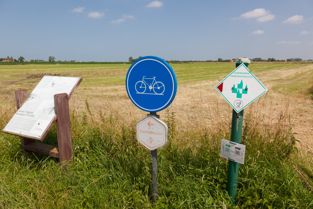 Informatie Sign Former Airfield Neumünster #3